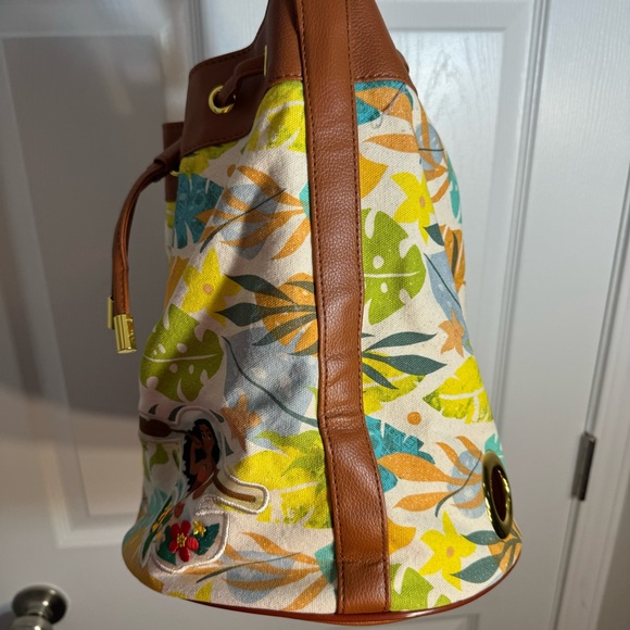 NWT. Disney Store Moana pool beach Bag. Carry all your poolside or beach items - Picture 8 of 13